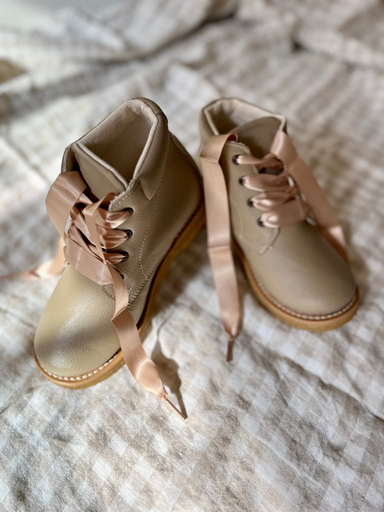Chasing Dreams in Style – The Petit Vagabond Boot: Where Ballerina Meets Adventurer