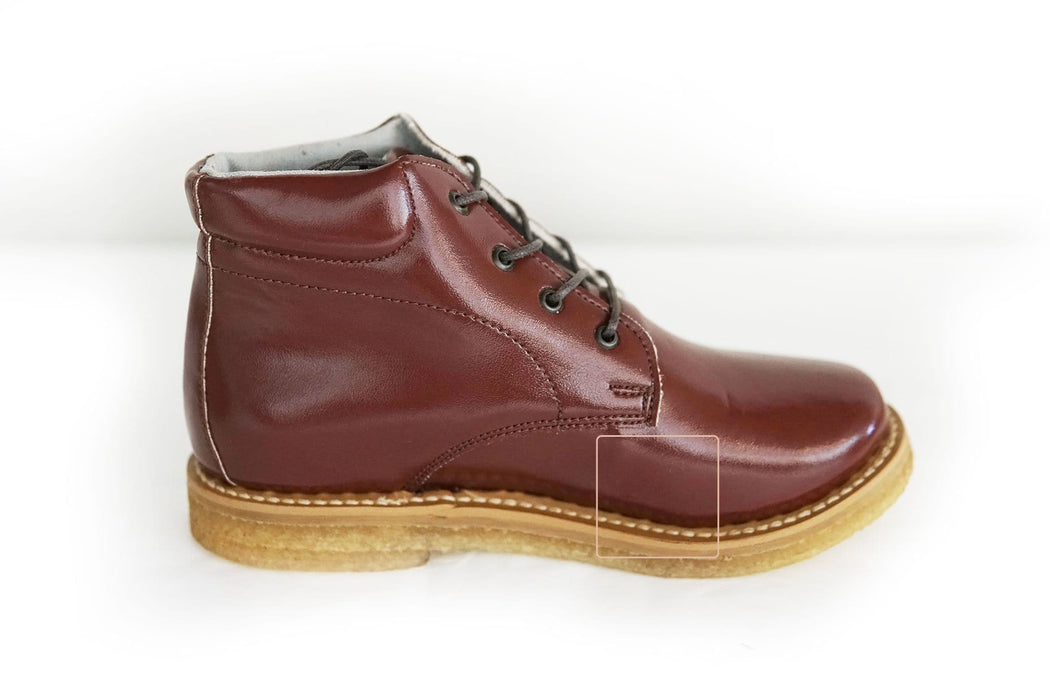 The Petit Vagabond Red Earth - Size 32 / US 1.5